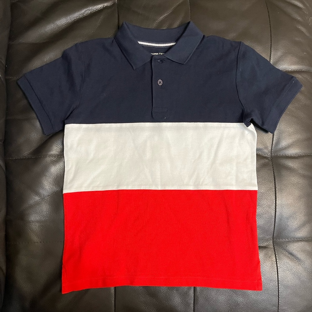 100% organic cotton short sleeve polo, boys size 10. By French brand MONOPRIX.